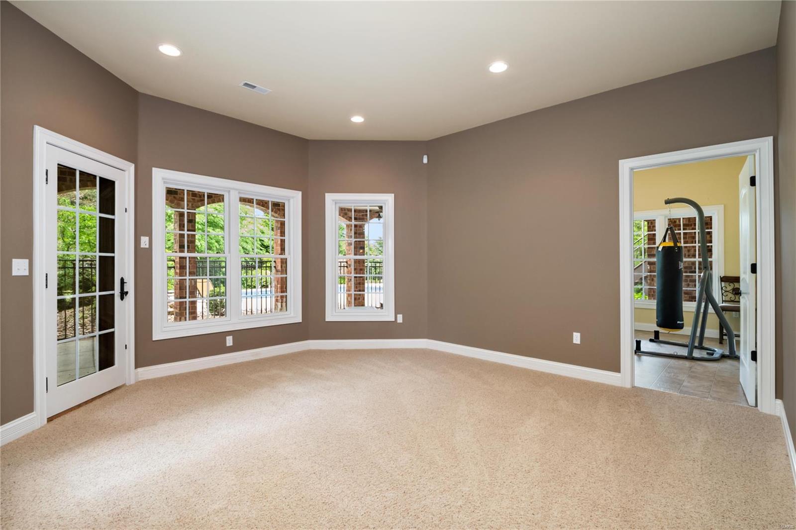 Estates at Far Oaks - Residential