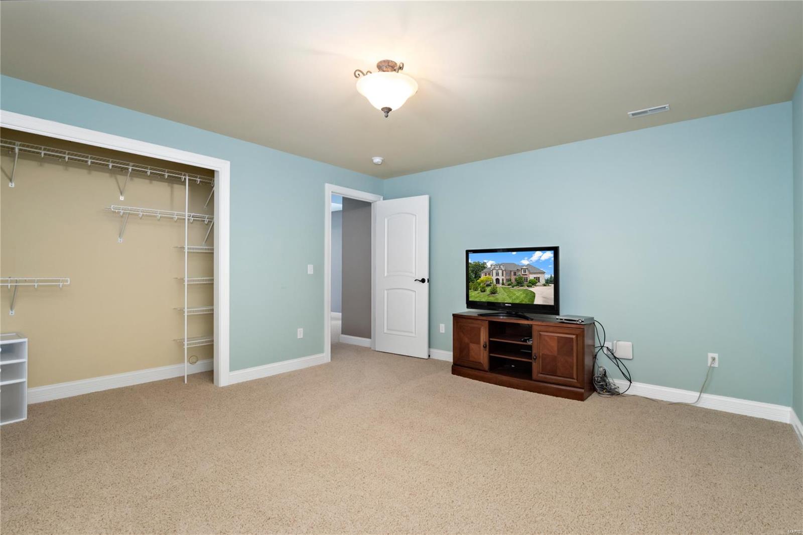Estates at Far Oaks - Residential