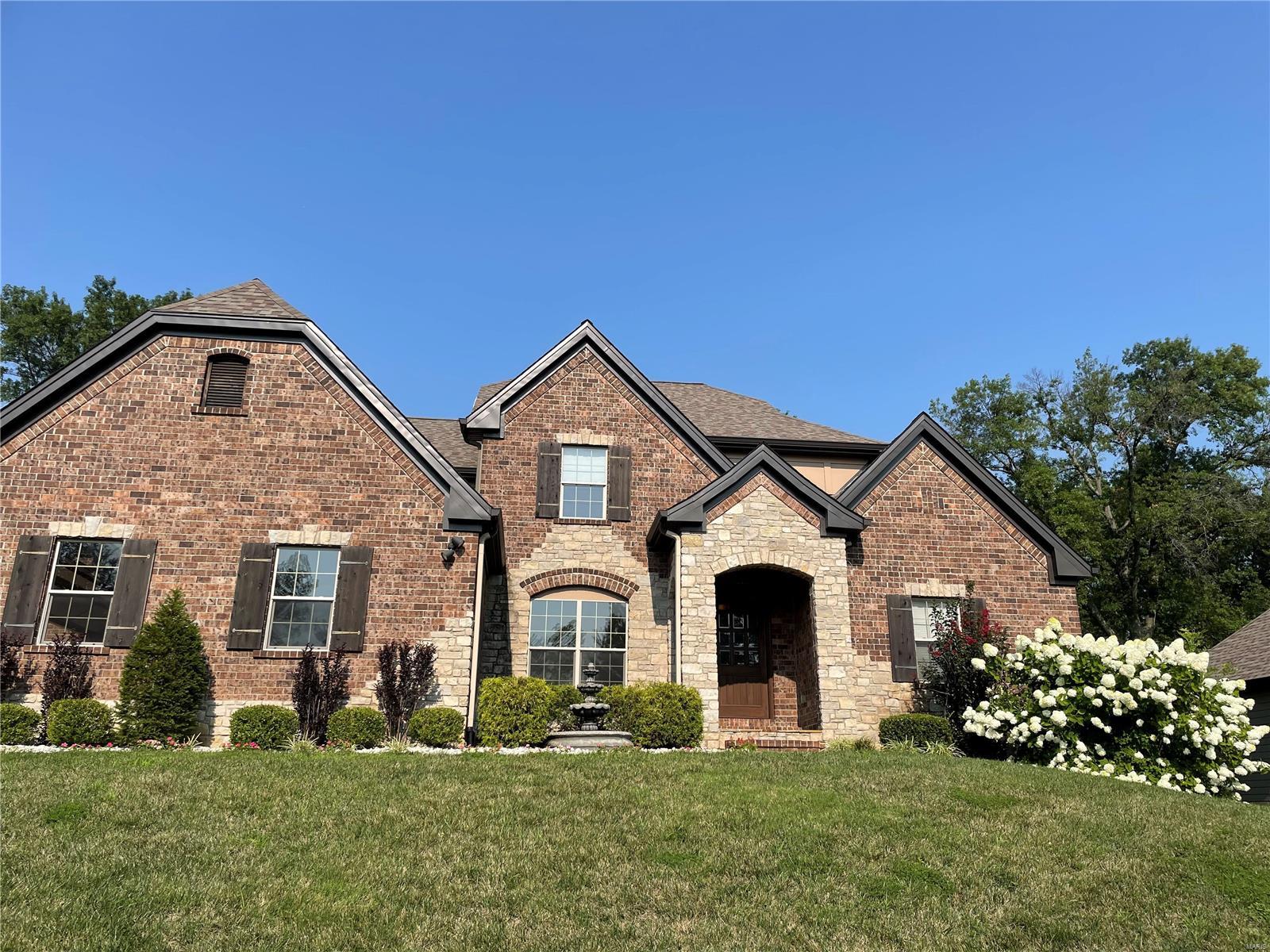 Ladue Court Villas - Residential