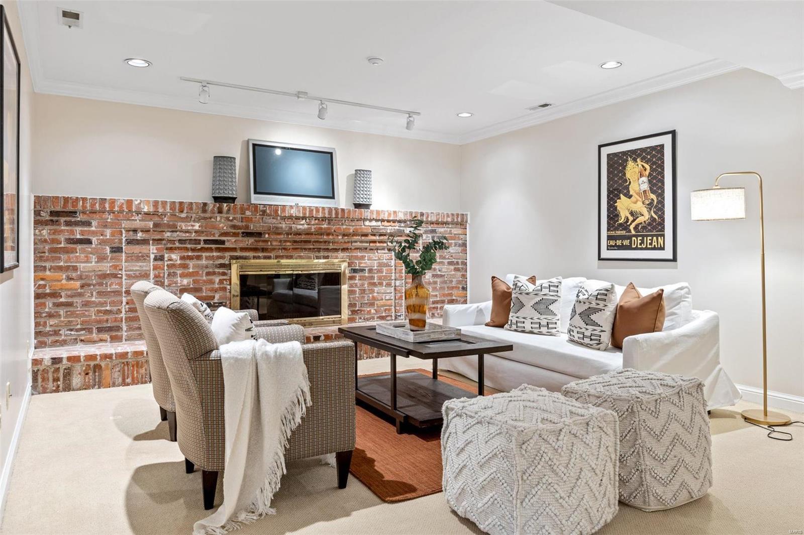 Town & Country Estates - Residential
