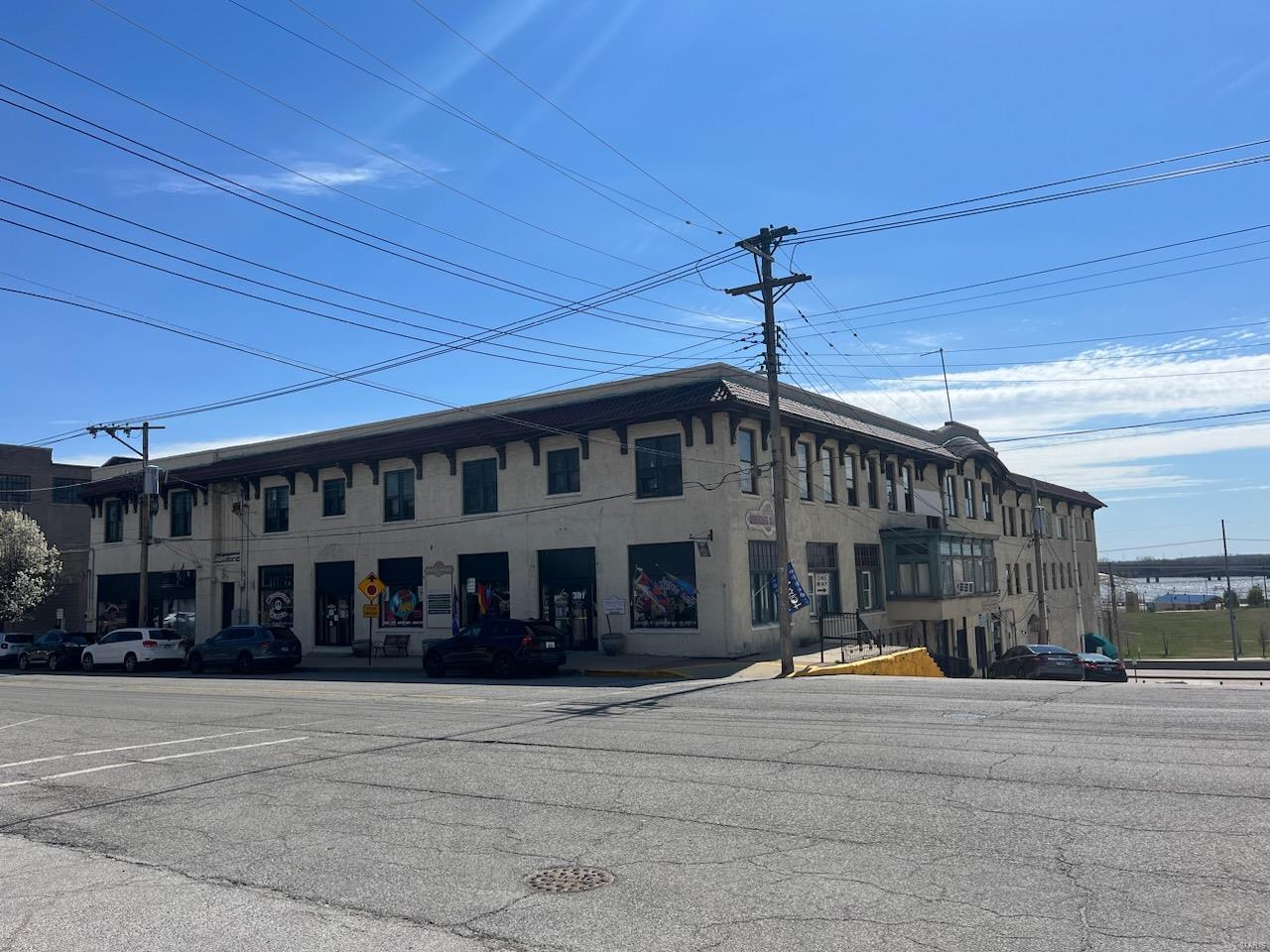 Alton - Commercial Sale