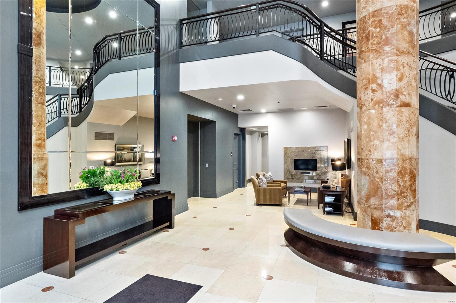 Crescent Condo - Residential
