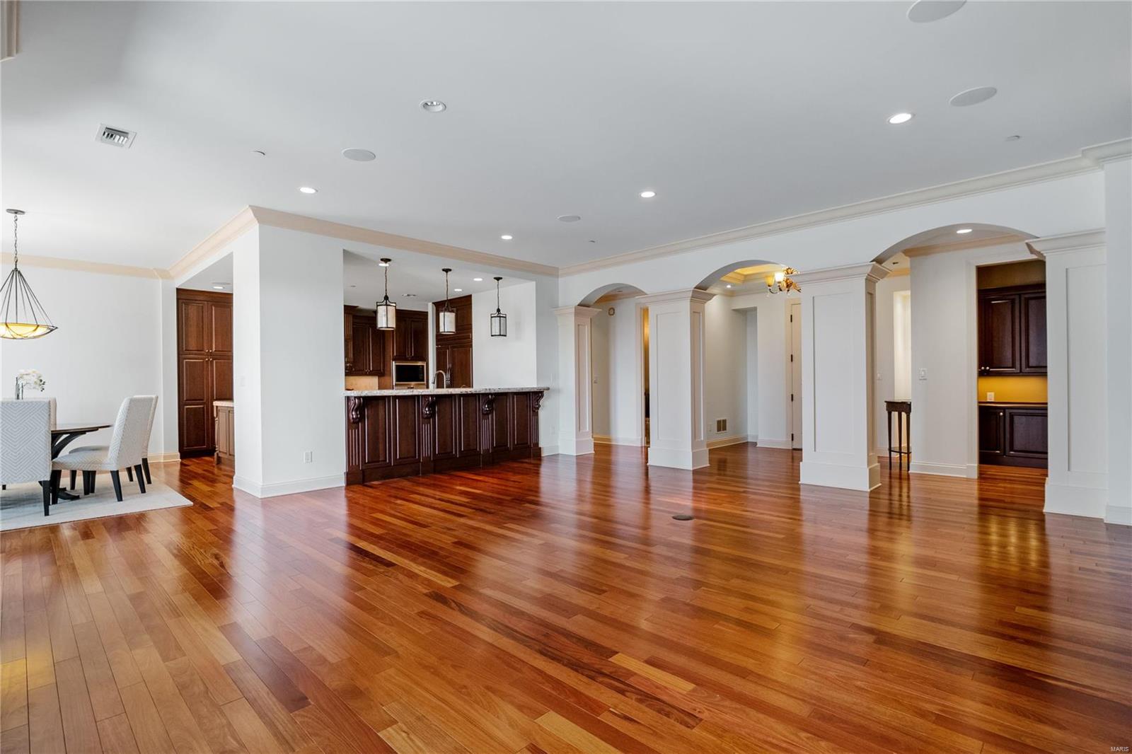 Crescent Condo - Residential