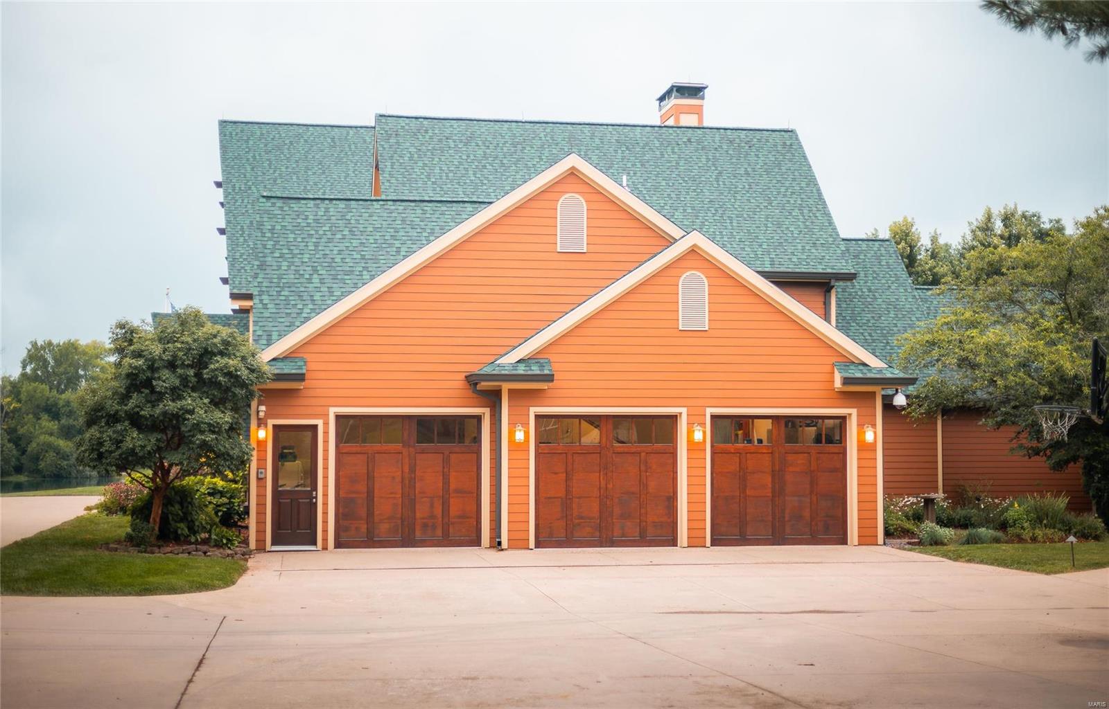 NOT IN A SUBDIVISION - Residential
