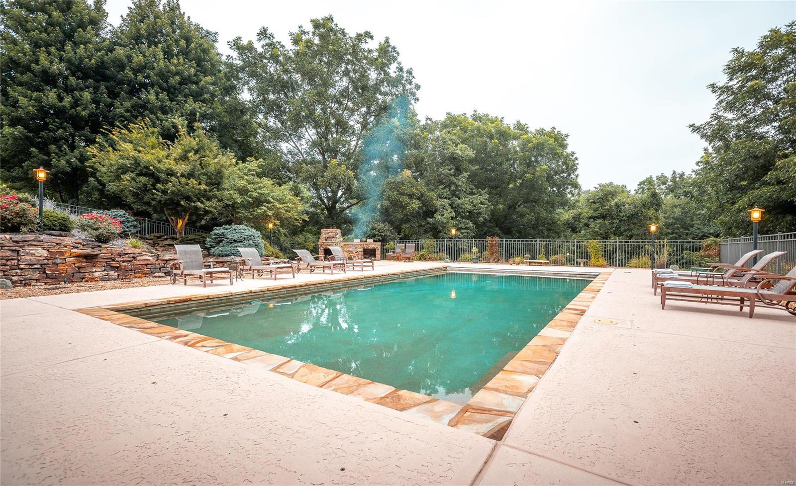 NOT IN A SUBDIVISION - Residential