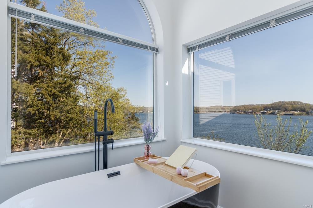 FOUE SEASONS - Residential