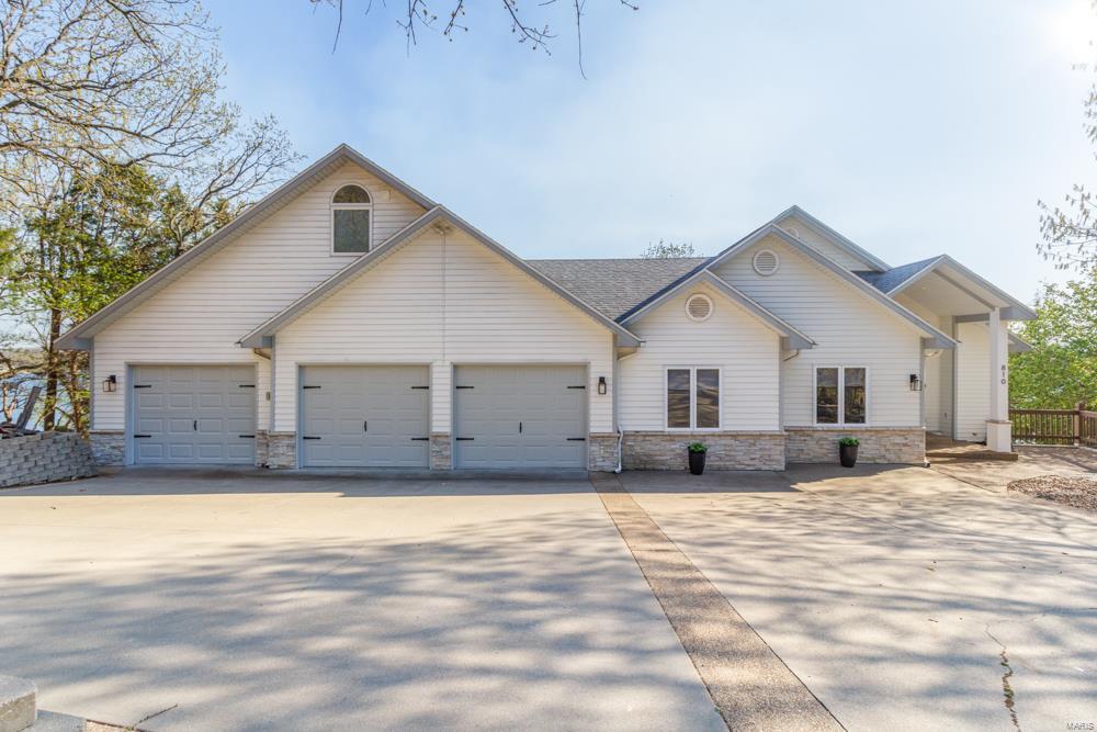 FOUE SEASONS - Residential