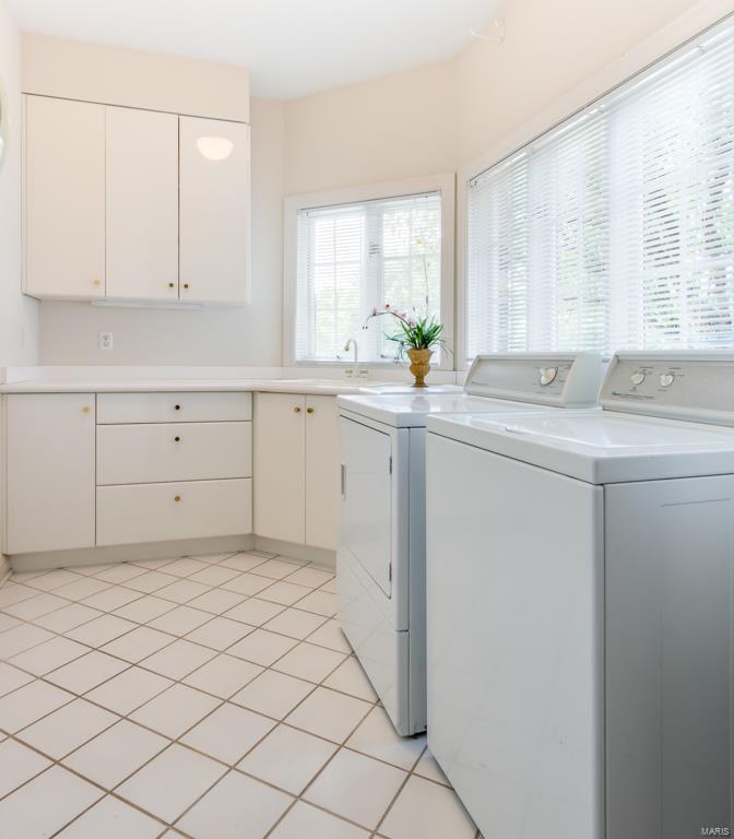 Hamptons The - Residential