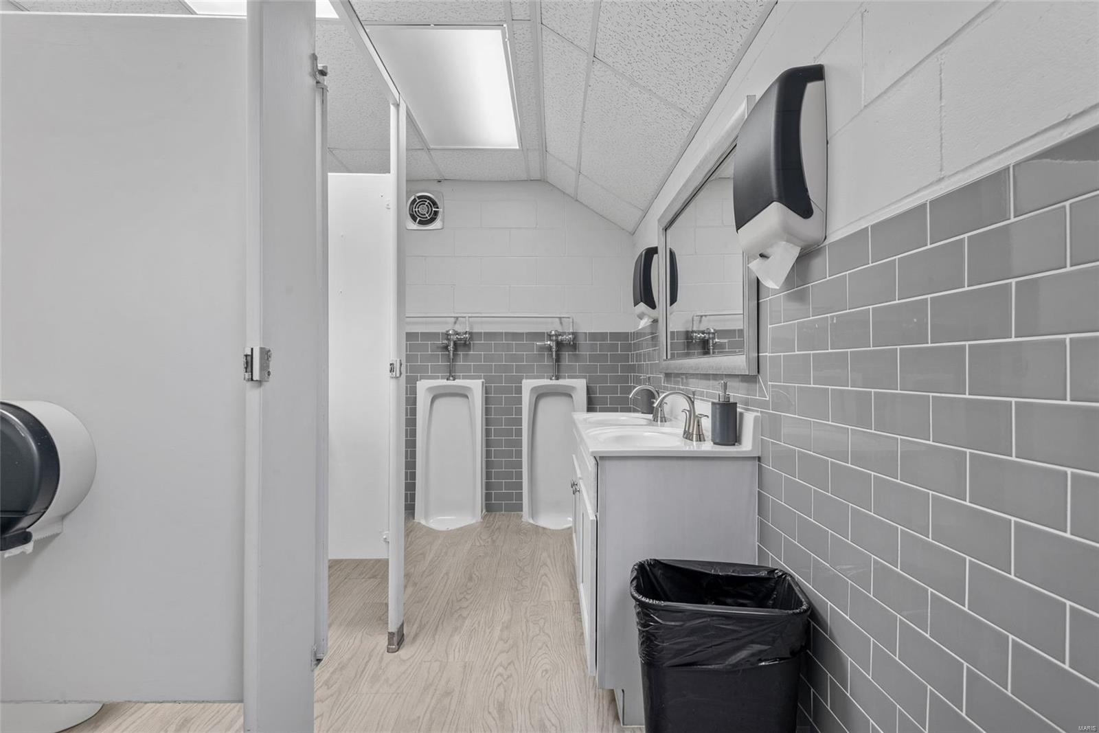 Eighth Add To Cloverview Sub - Commercial Sale