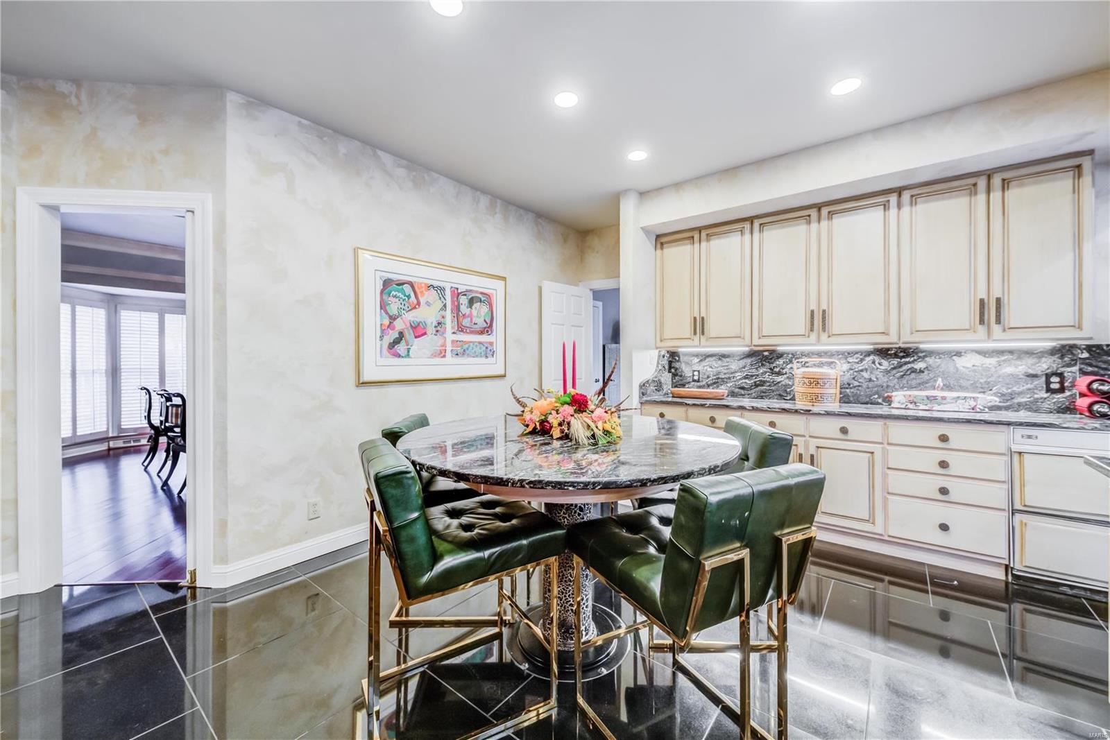 Frontenac Place - Residential
