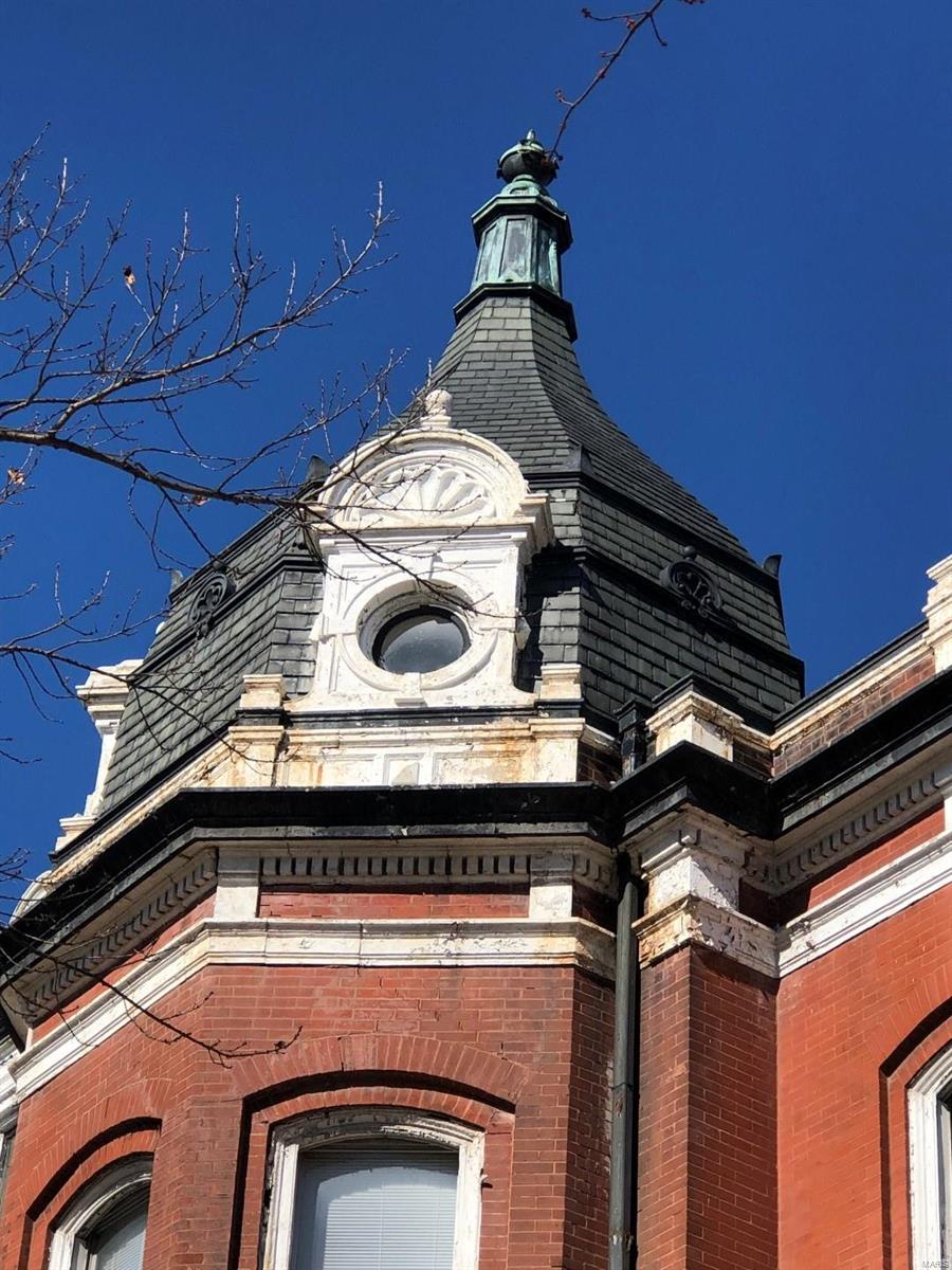 Lafayette Square - Commercial Sale