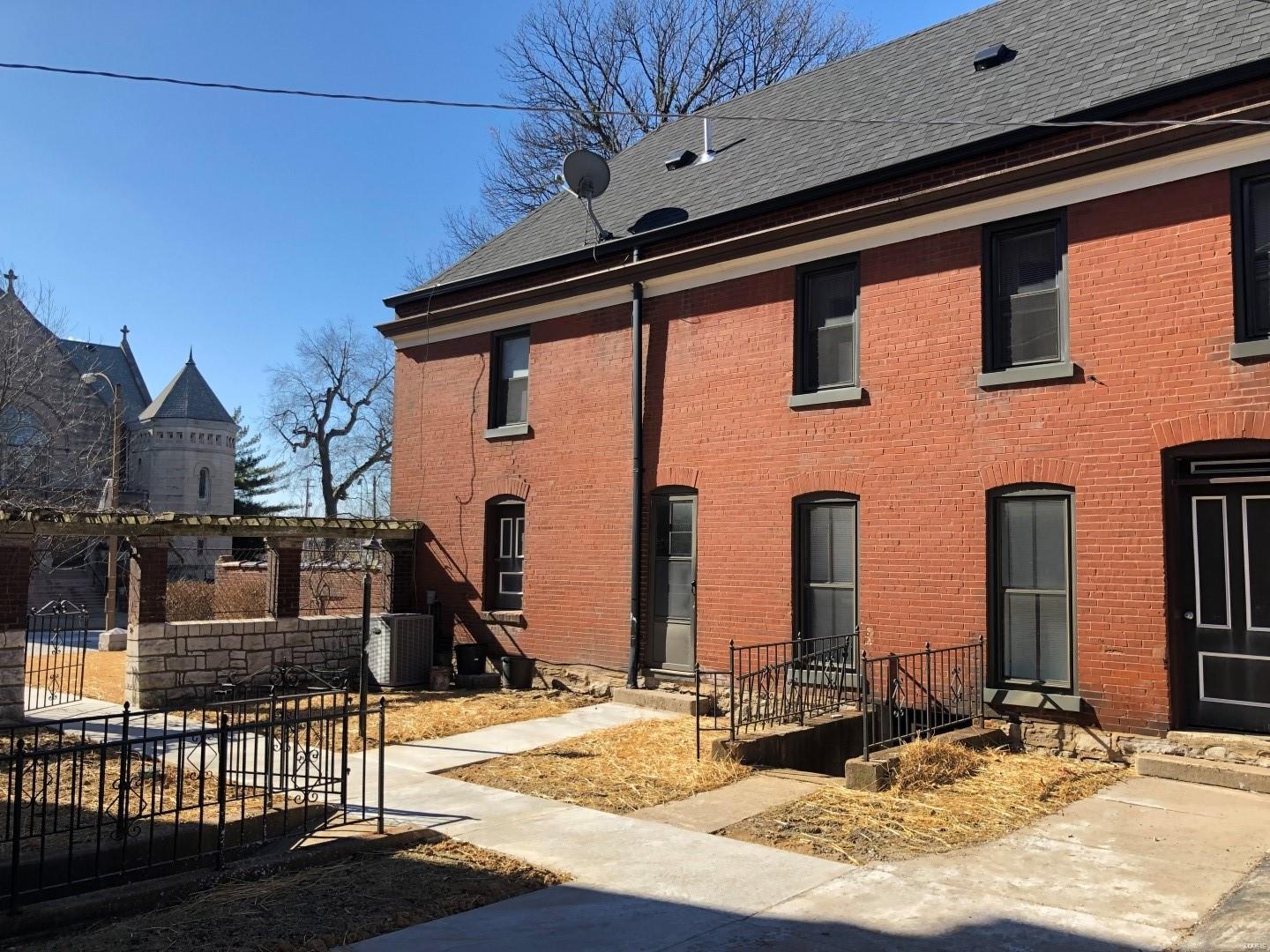 Lafayette Square - Commercial Sale