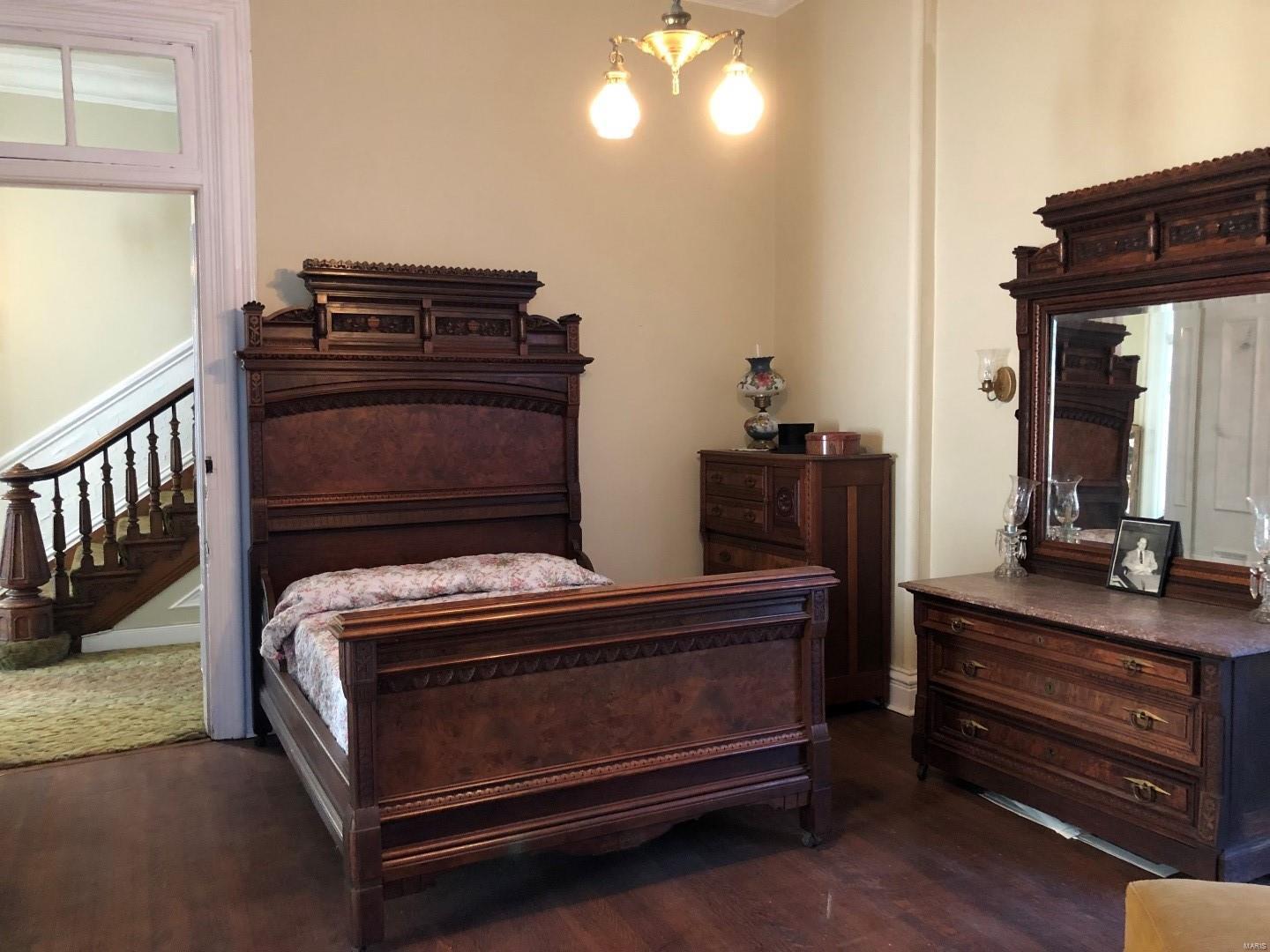 Lafayette Square - Commercial Sale