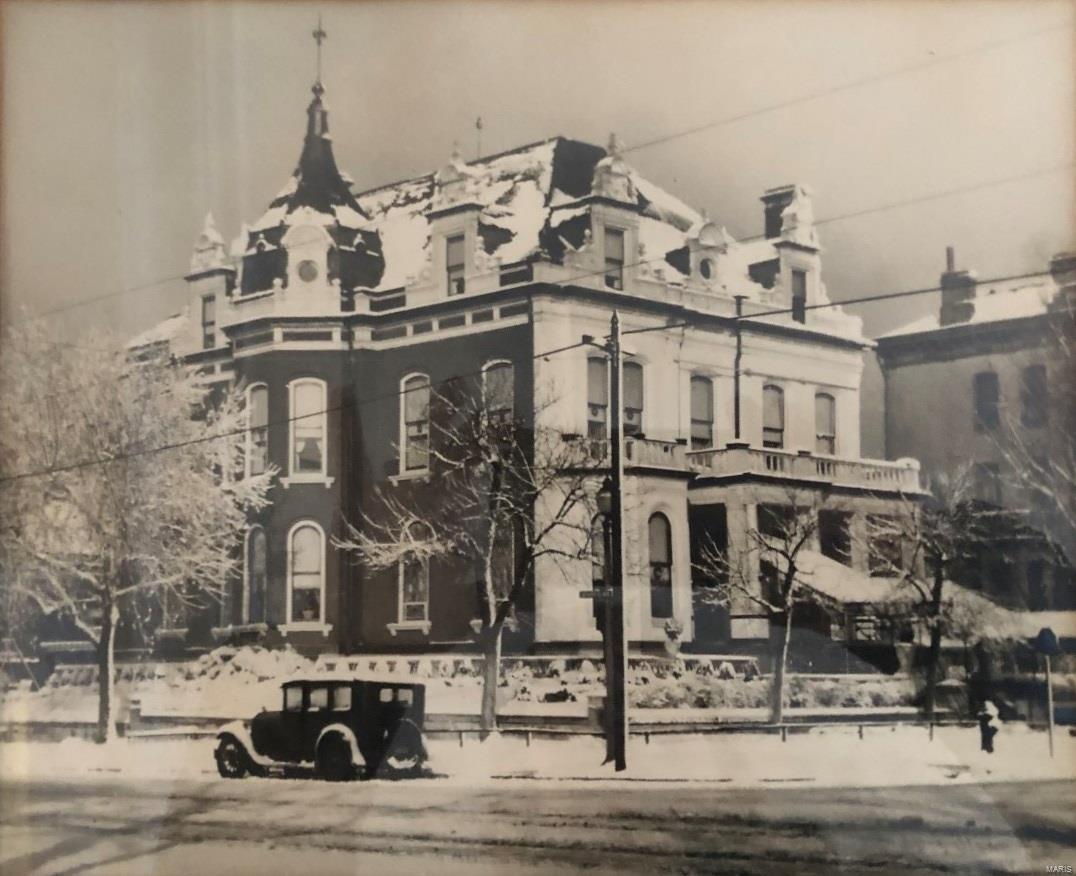 Lafayette Square - Commercial Sale