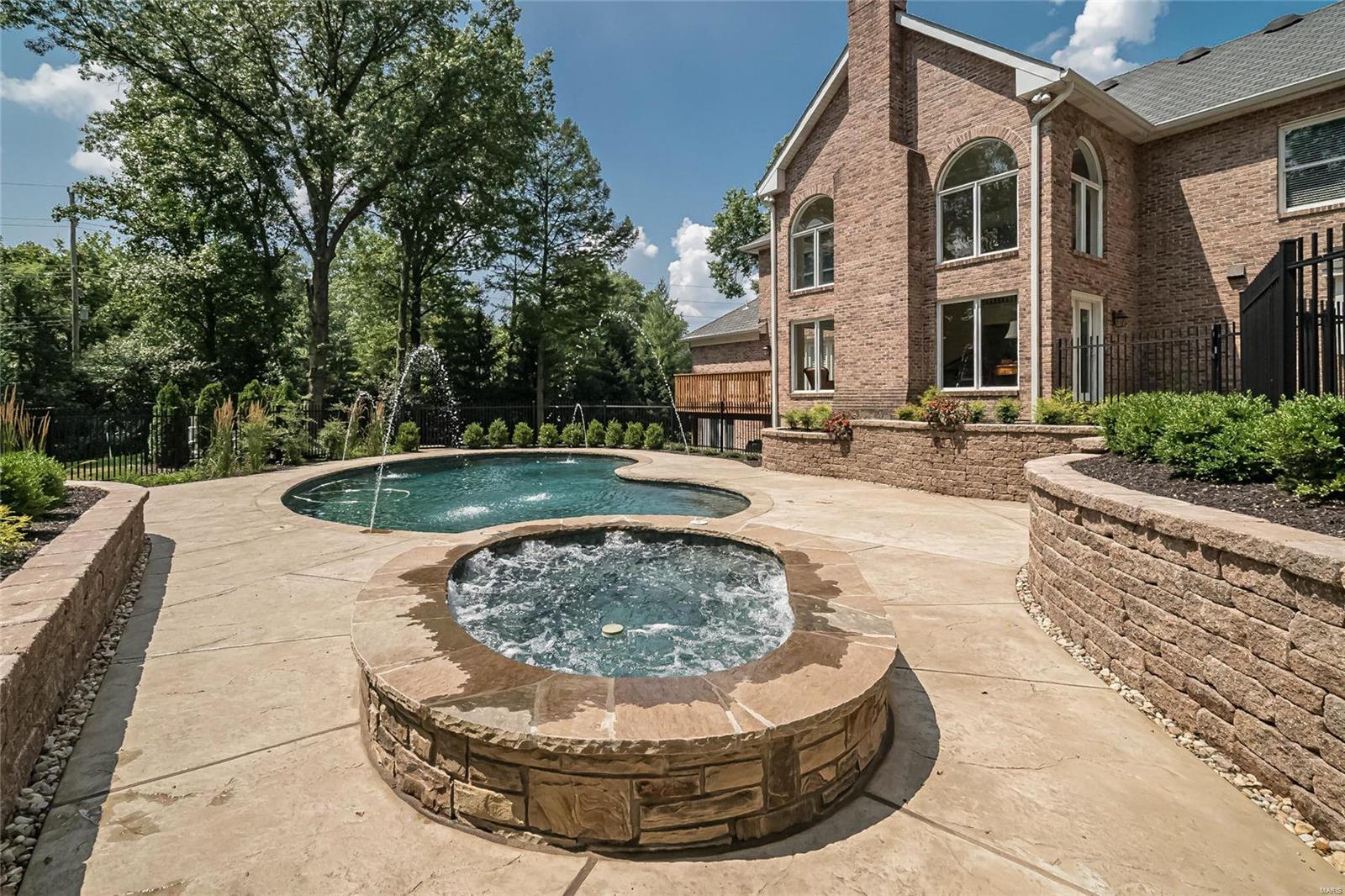Hunters Grove - Residential