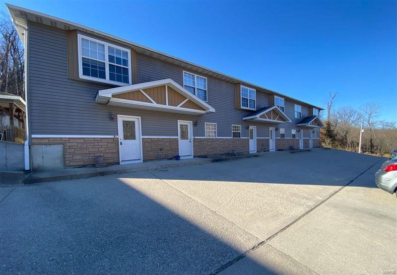 INVESTMENT HIGHLIGHTS
• Two Buildings with 6 rentable units each
• High Occupancy.
• Currently under professional management
• Great off-street parking for each unit
• Direct proximity to Fort Leonard Wood Military Base, Waynesville Middle School and High School, Theatre, Grocery Shopping, and numerous eateries

EXECUTIVE SUMMARY
Hillside Duplex Units offers 12 rentable units consisting of 2 Bedroom 1and 1/2 Baths.  This great investment opportunity has high occupancy rates because of its great position between the Front and West gates of Fort Leonard Wood Military Base and the local school system.  All units are spacious, well maintained, and under professional management.  With easy access to I-44 that provides a short 1 and ½ drive to Springfield and 2 and ½ hours to St Louis
