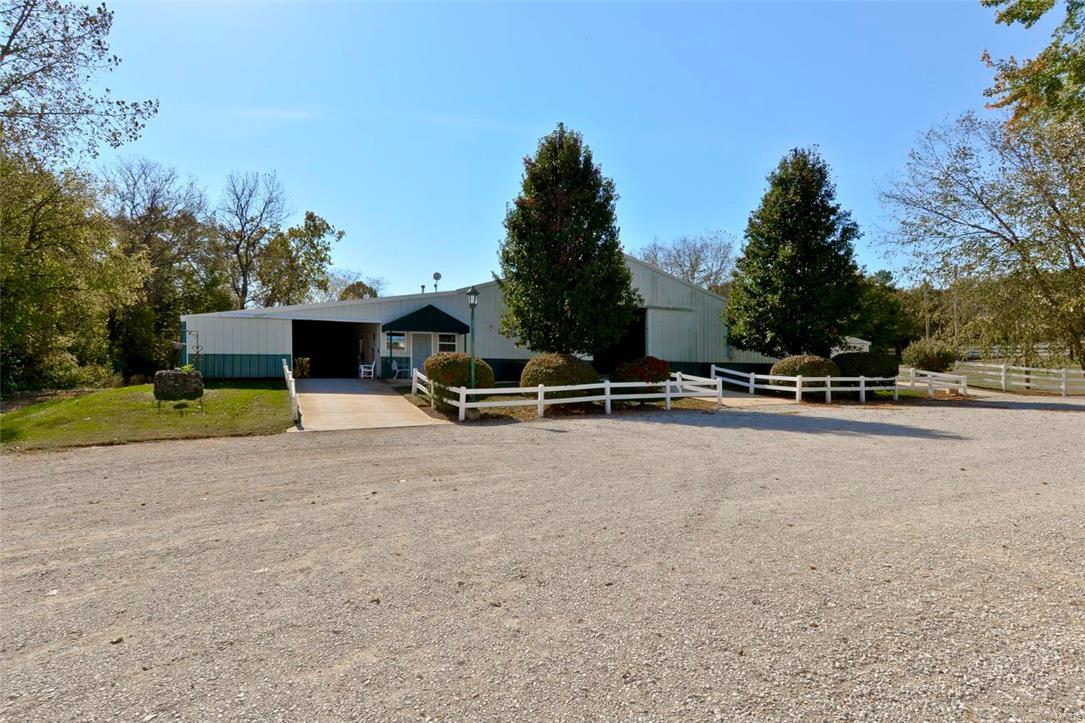 Brooks Farm - Farm