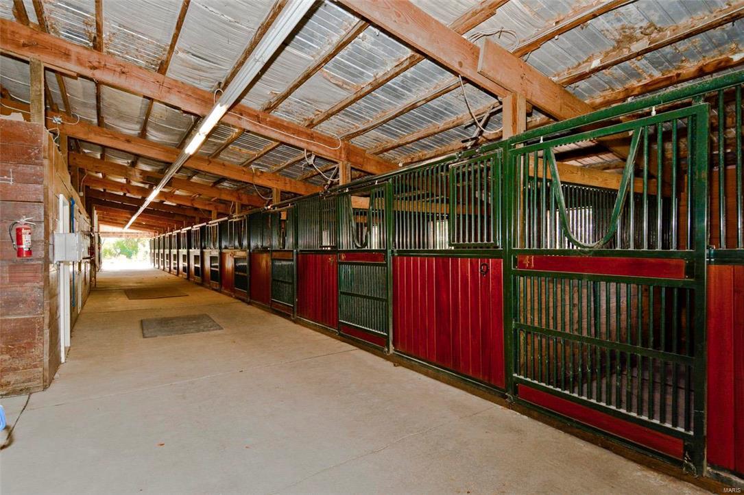 Brooks Farm - Farm
