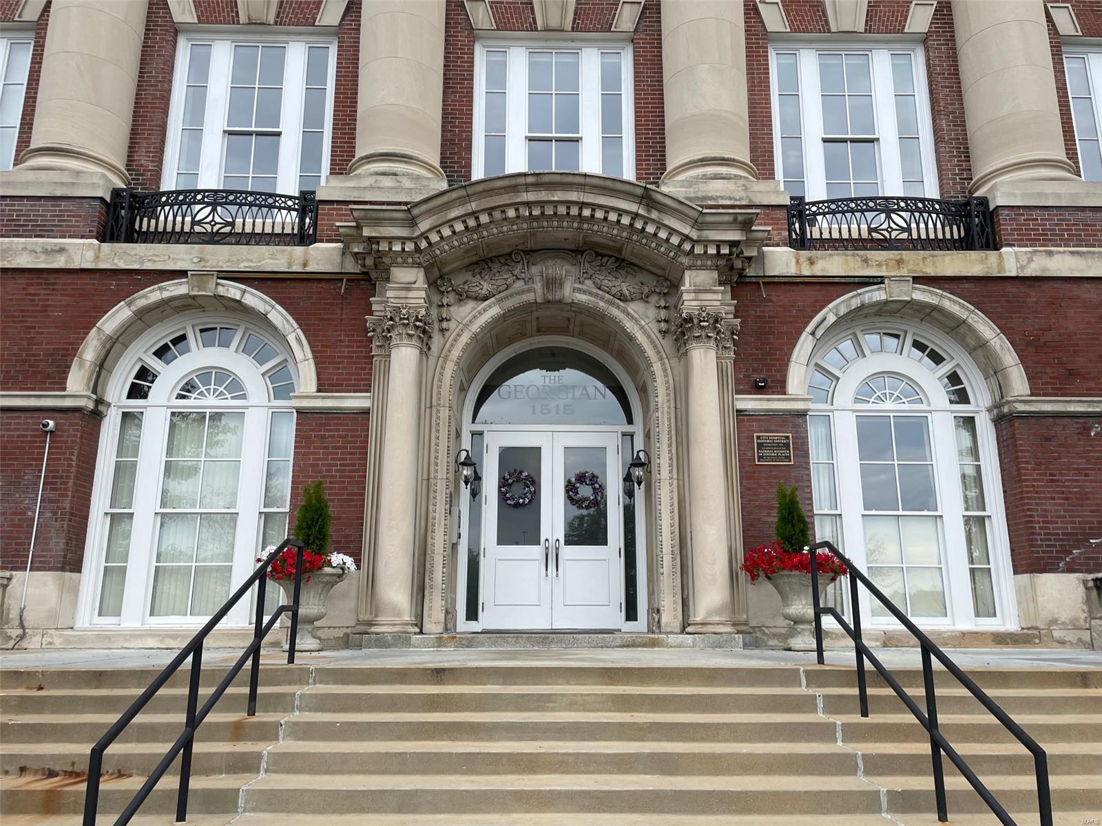 Georgian Condos West Wing - Residential