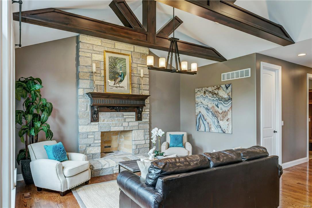 Ladue Meadows - Residential