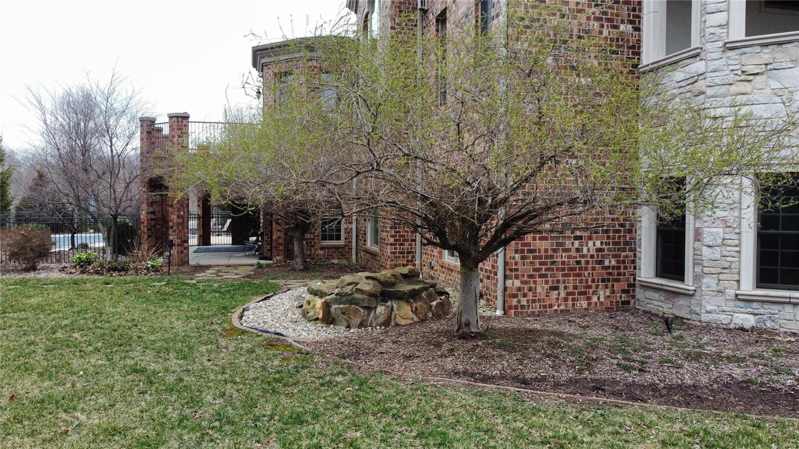 Estates at Far Oaks - Residential