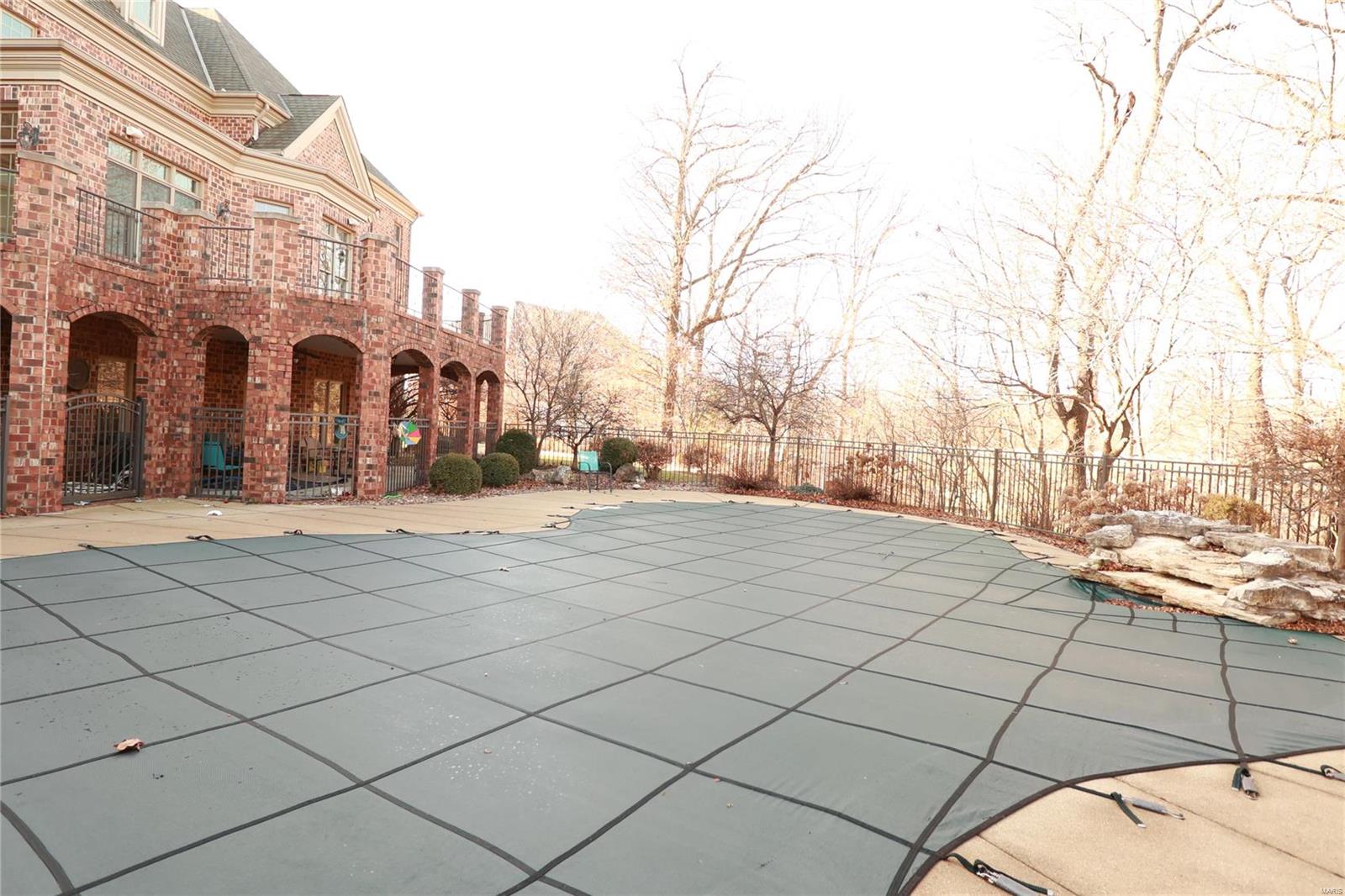 Estates at Far Oaks - Residential