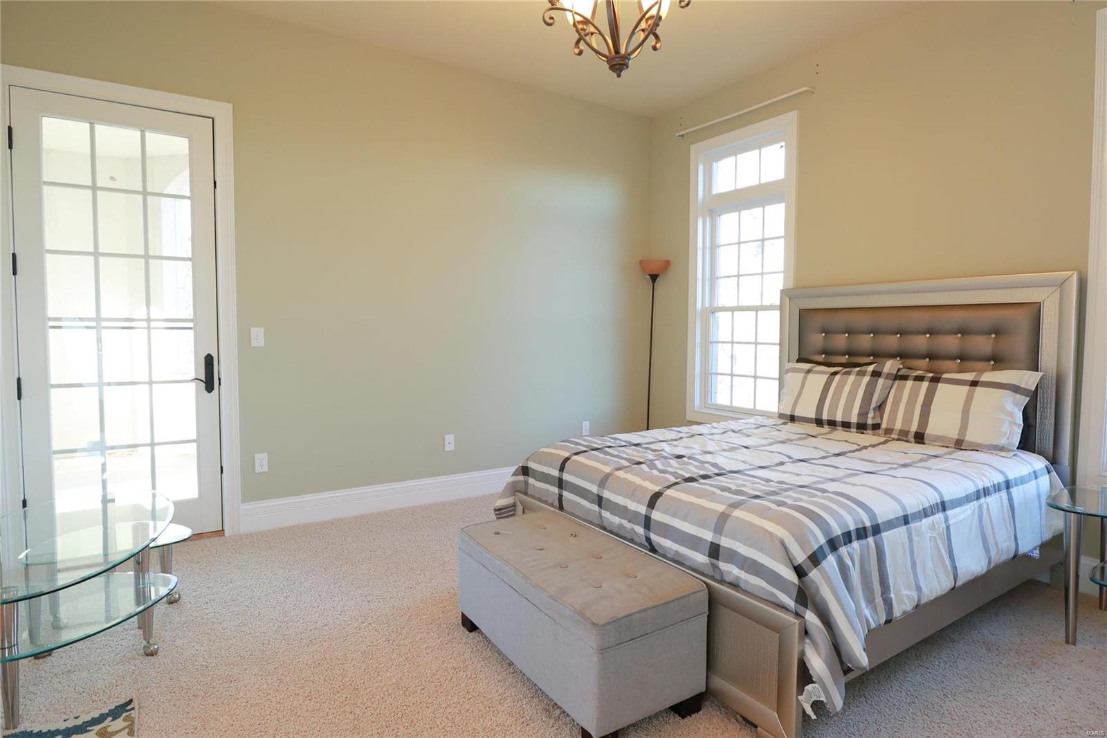 Estates at Far Oaks - Residential