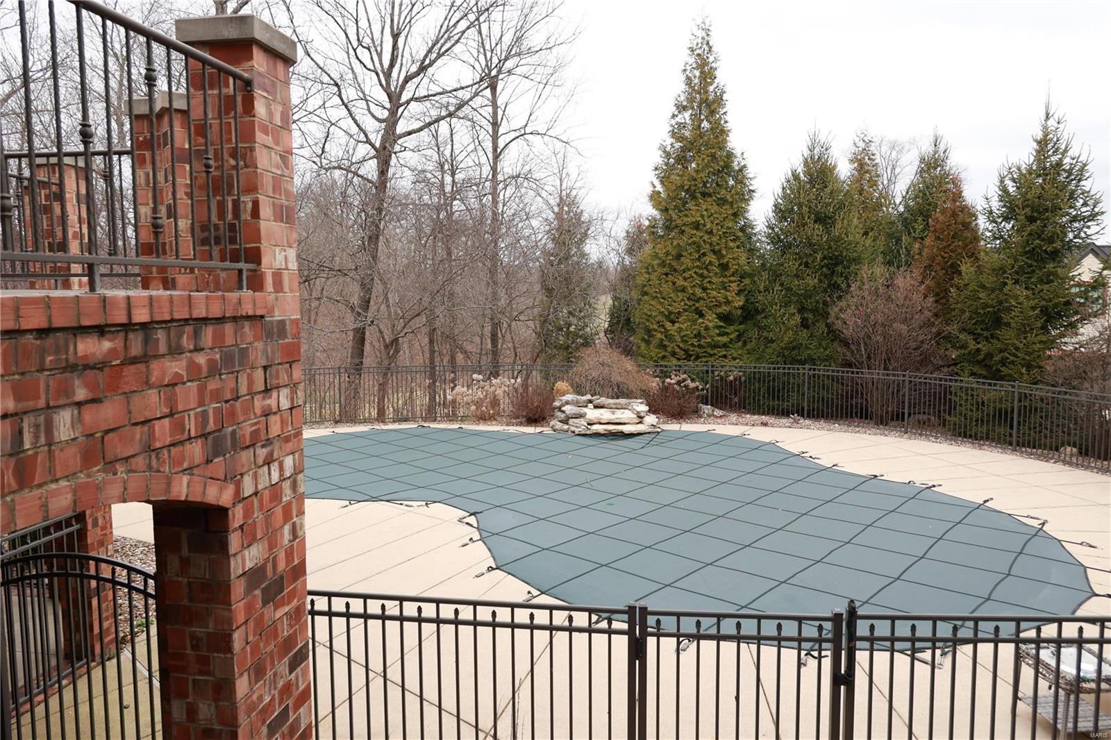 Estates at Far Oaks - Residential