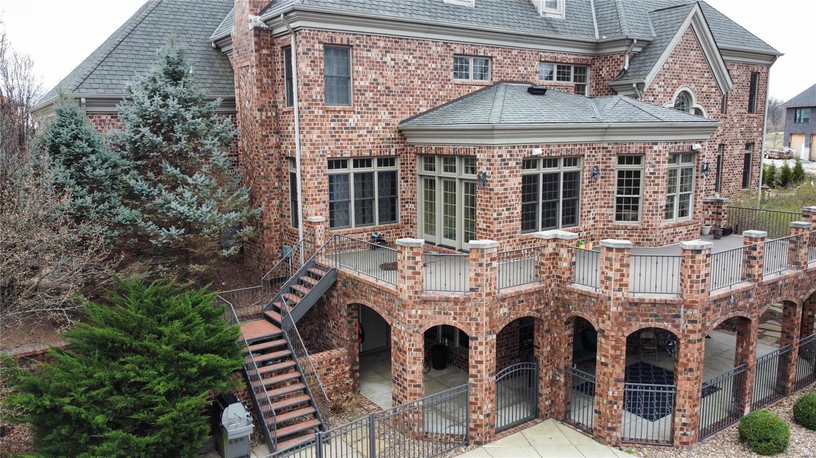 Estates at Far Oaks - Residential