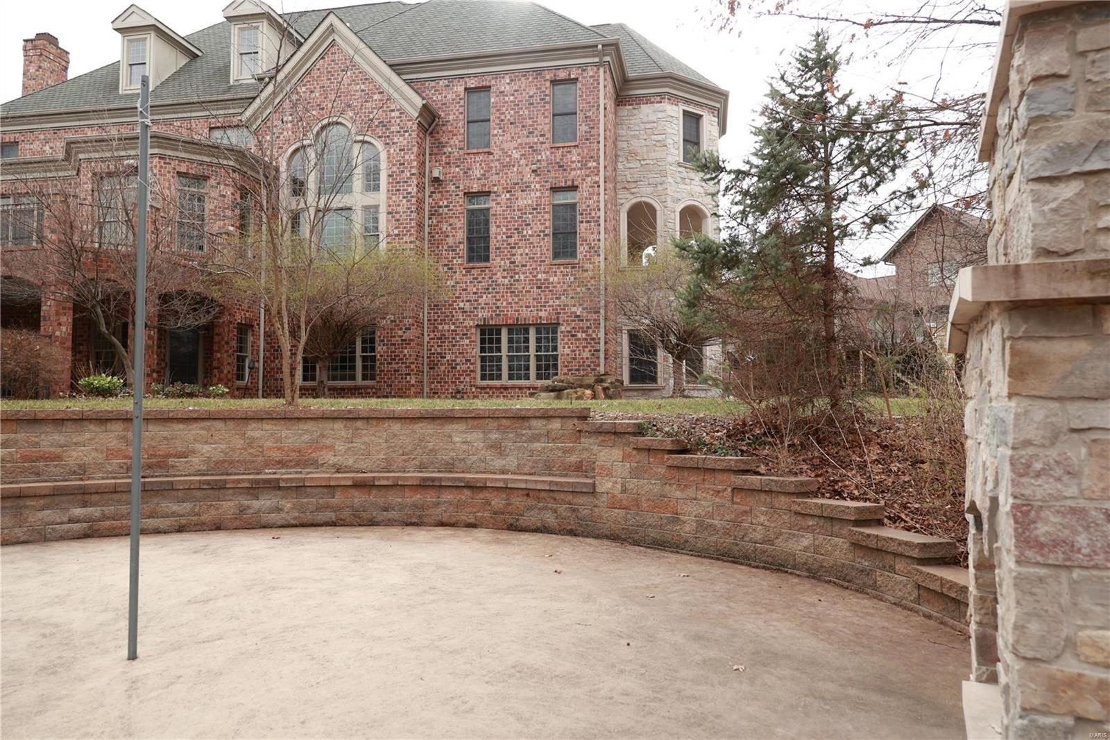 Estates at Far Oaks - Residential