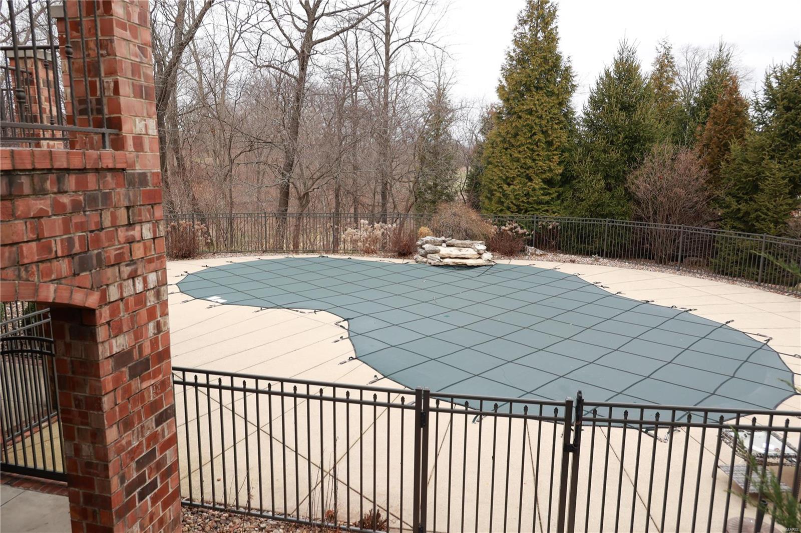 Estates at Far Oaks - Residential