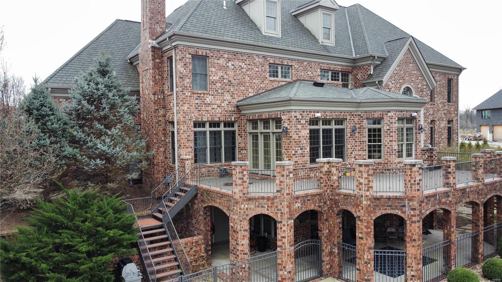 Estates at Far Oaks - Residential