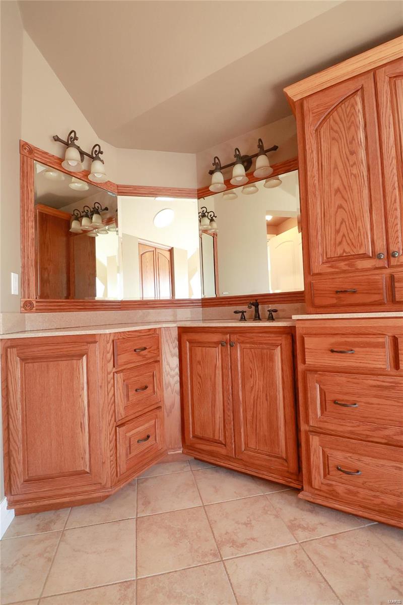 Estates at Far Oaks - Residential