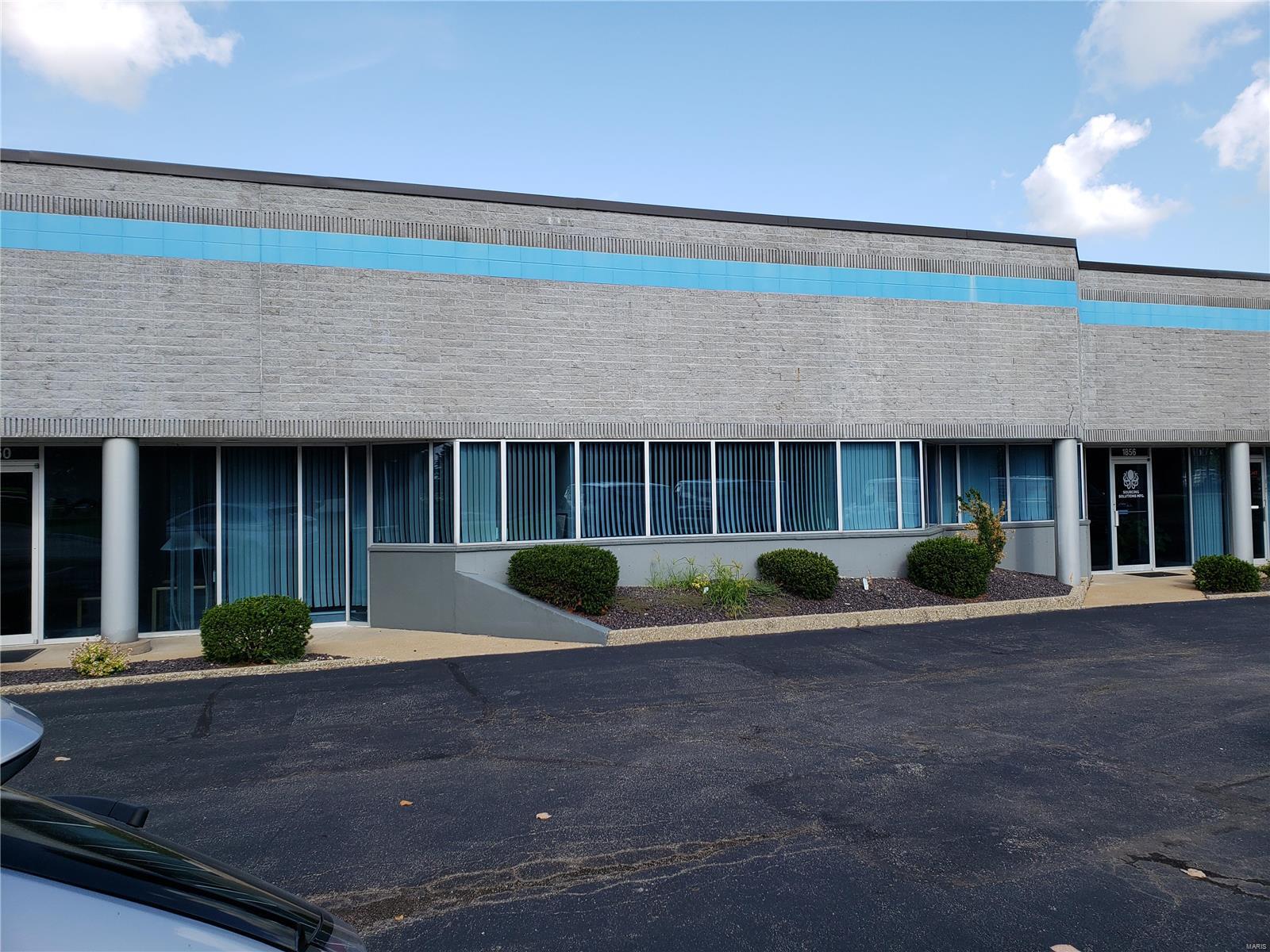 22,0000 total square footage building with 7,000 sq ft available for lease. $5250/month includes CAM figures. Floor plan available in the supplements. Lease is offered at  $7/sq ft NNN with 3 or 5 year lease terms available. Location: Business Park, High Traffic, Industrial Park