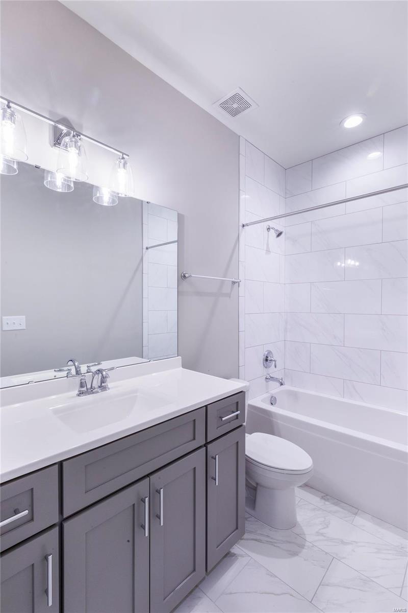 Manhattan Heights - Residential