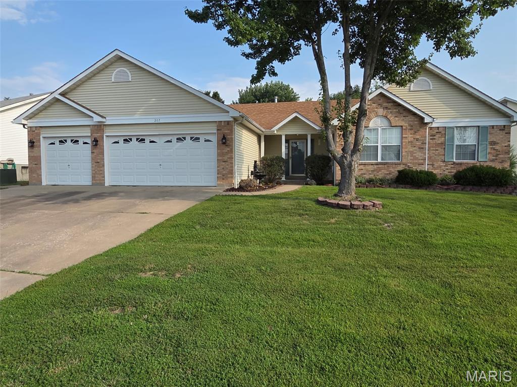 Welcome home!! 3 bdrm , 3 bath home. 3 car garage. Main floor laundry. Gas fireplace in great room. Enclosed 3 season room!! Partially finished basement! Nice corner lot. Fenced backyard!   Open Sunday 1-3