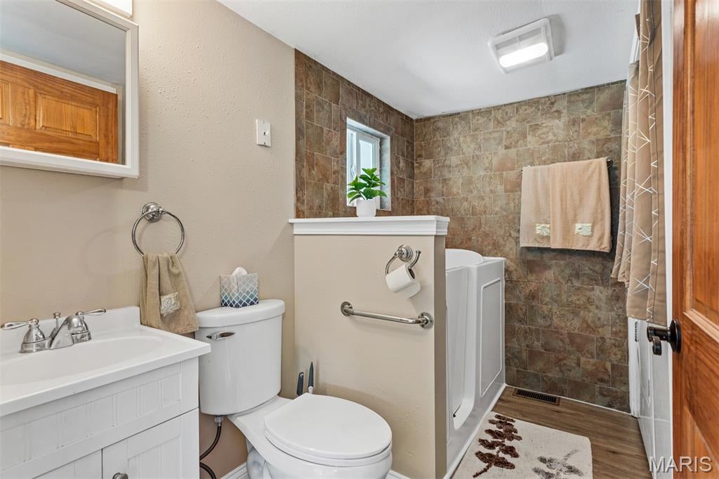 Lakeland Retreat - Residential