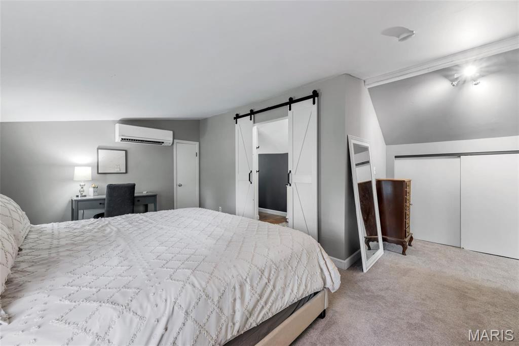 Lexington Square - Residential