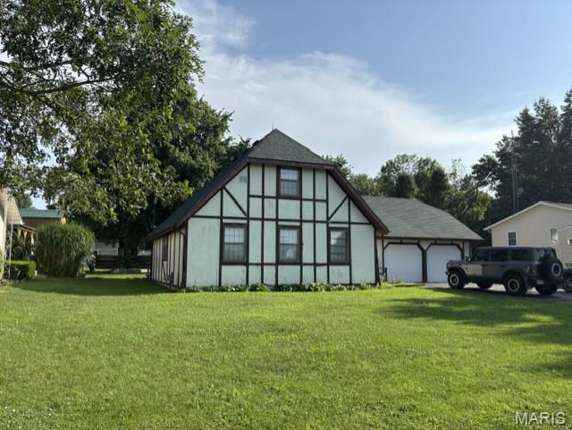 Great Edge of Town Location.  3-Bedroom, 2.5 Bathroom Home!!  New Central Air unit last year.  Roof 2 years old.  This is a quality built home that is ready to move into.  Garden shed in rear lawn.  Mature shade trees.  Front of home faces a crop field.  Private location!!  Call today for a showing!