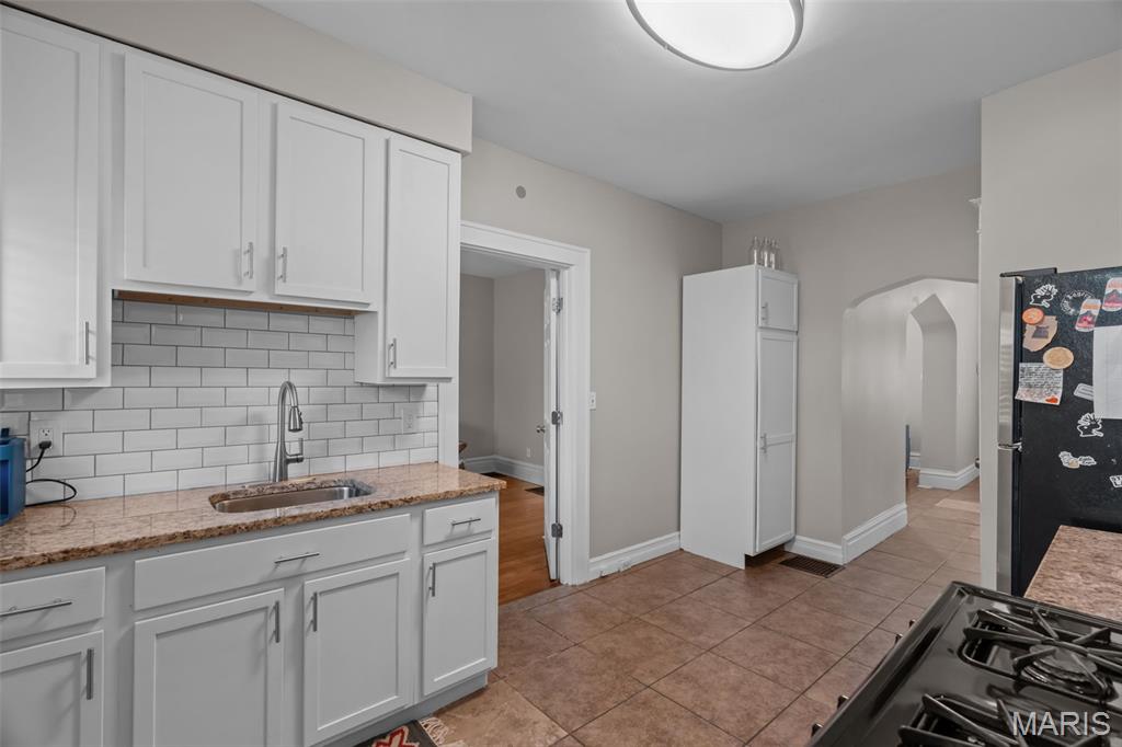 Beethoven Heights Add - Residential Lease
