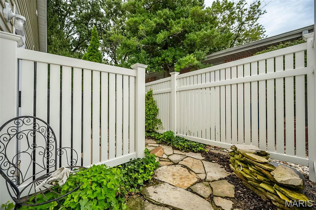 Country Club Corners - Residential