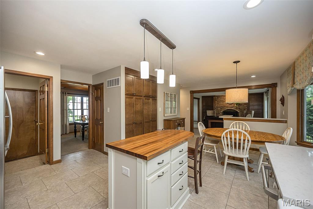 Country Club Corners - Residential