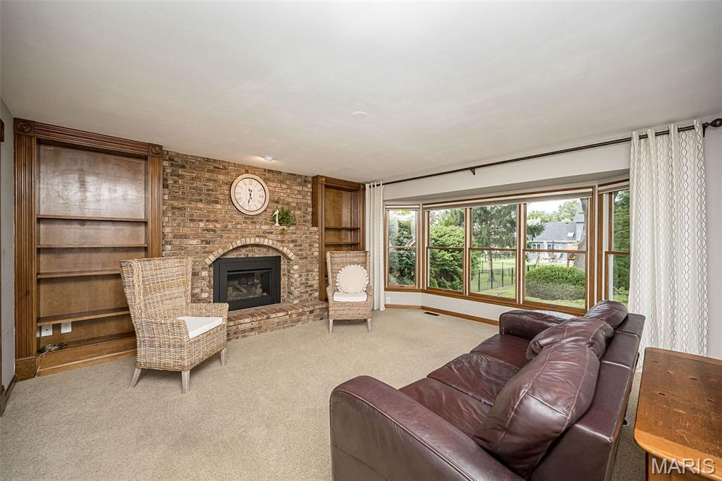Country Club Corners - Residential