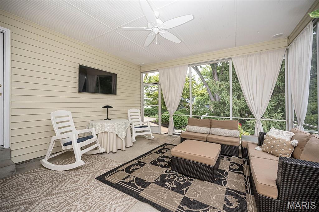 Country Club Corners - Residential