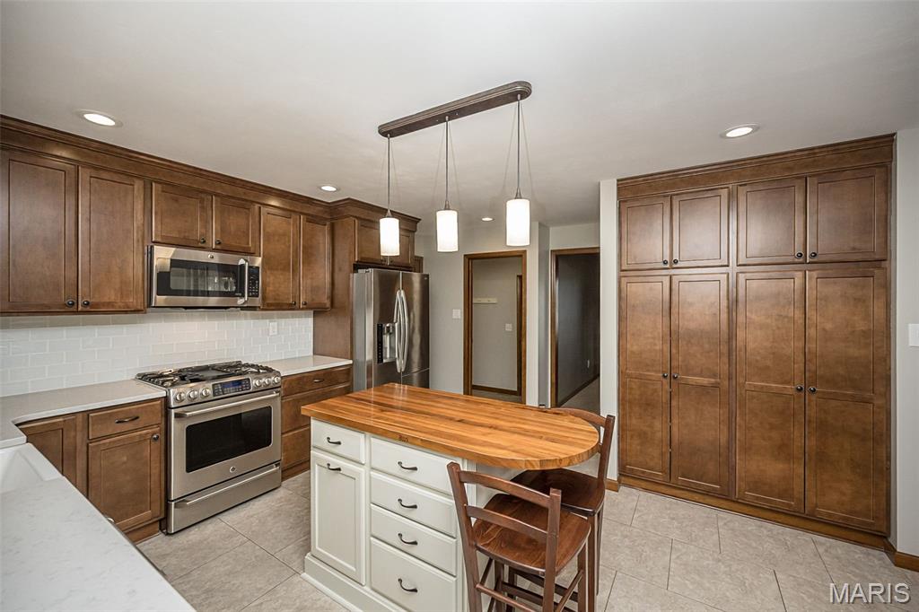 Country Club Corners - Residential
