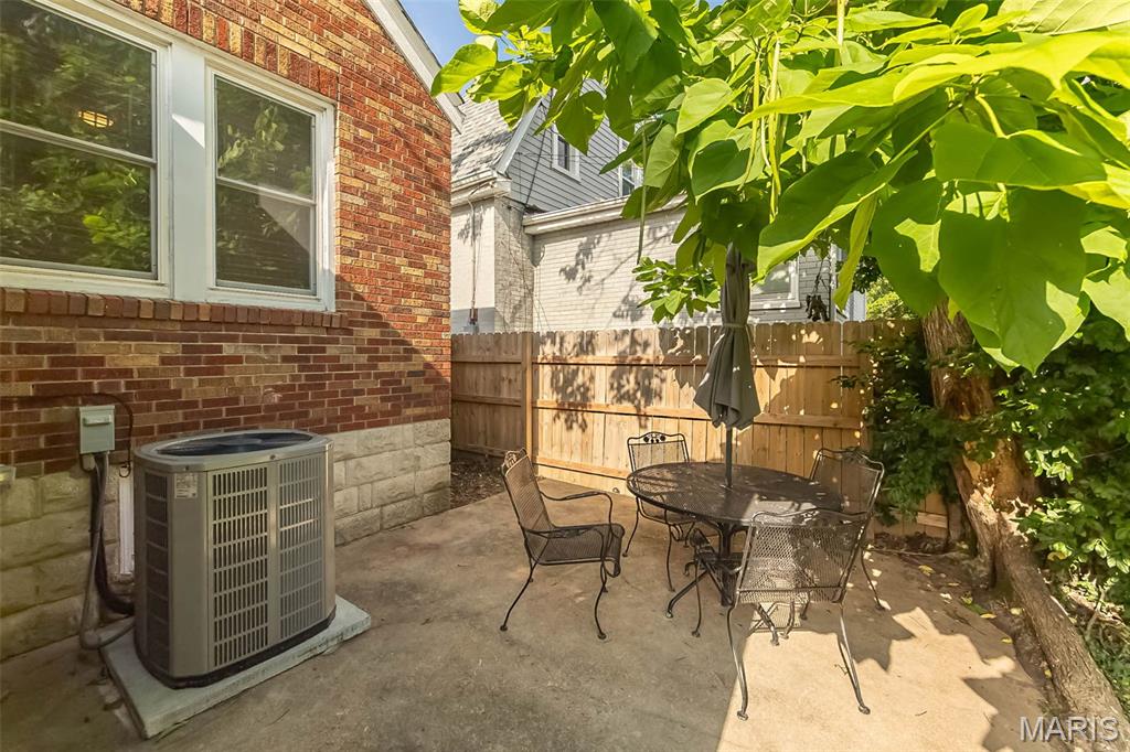 Balsons Sub Of Shaftesbury Heights - Residential