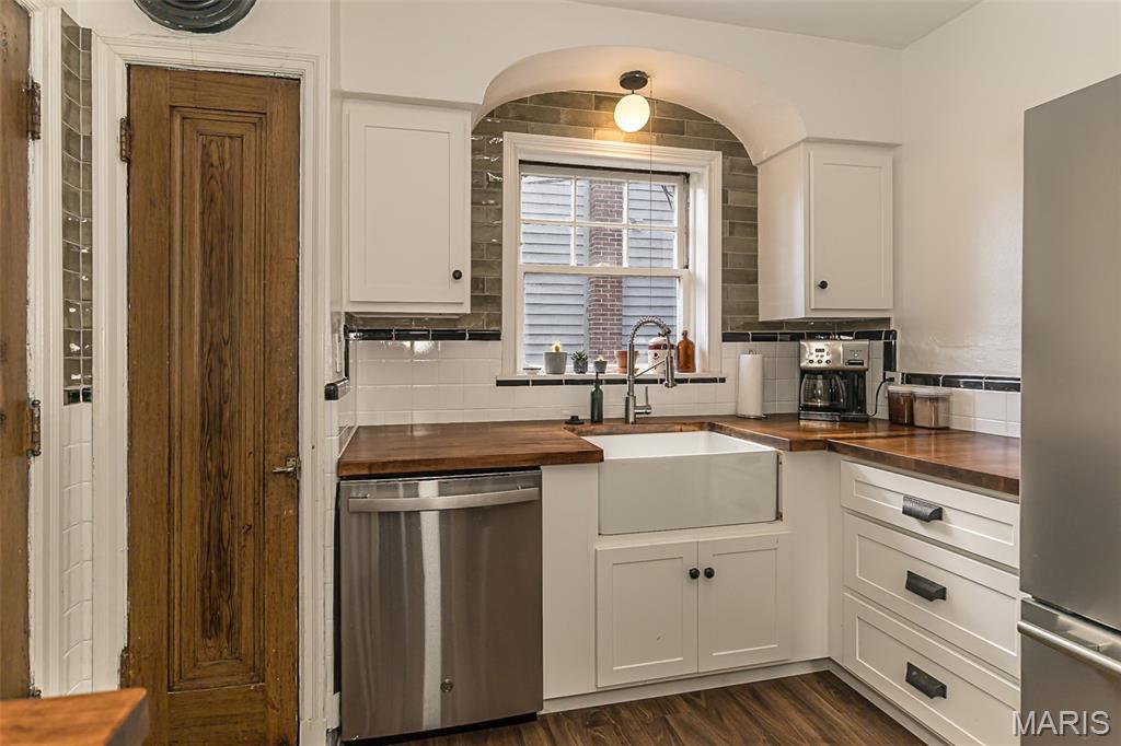 Balsons Sub Of Shaftesbury Heights - Residential