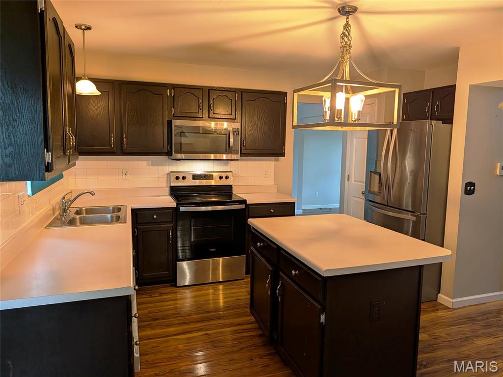 Cambridge Manor #3 - Residential