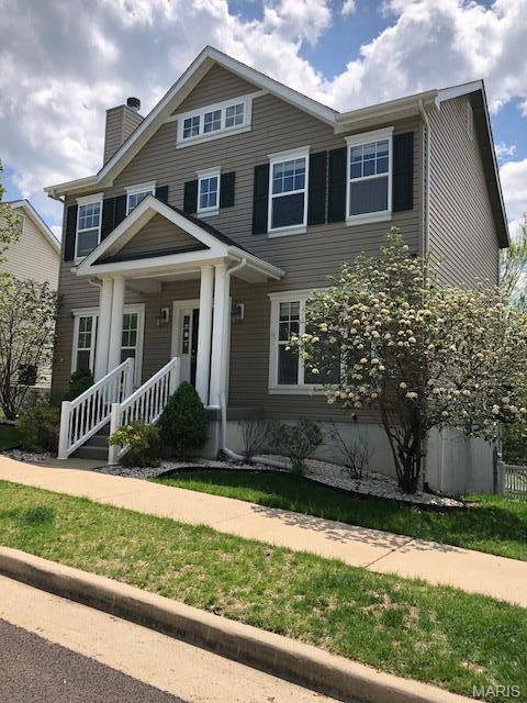 This 2 Story with 4 bedrooms and 3 1/2 baths sits on a level fenced-in lot. Neutral decor throughout. As you enter the foyer you will find
a great room with a wood-burning fireplace and a spacious dining room perfect for family gatherings. The kitchen has granite countertops,
custom cabinets, and wood floors, and there's a main-floor laundry. The upper level has a master bedroom suite and 2 additional
bedrooms with a full bath. The finished walk-out lower level has a rec room with a walk-behind dry bar, bedroom, and a full bath. Lovely
deck and patio and a 2-car rear-entry garage. Available for rent Mid-September.