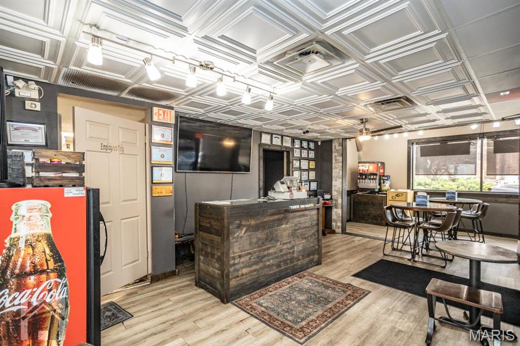 ST. ROBERT INTERSTATE PLAZA No. 9 - Commercial Sale